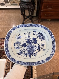 Collection vari&eacute;e en porcelaine de Chine bleu, blanc et famille rose, Yongzheng et post&eacute;rieur