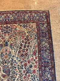 Een Perzisch Kerman (Kirman) tapijt met floraal decor, wol op katoen, eerste helft 20ste eeuw