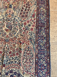 Een Perzisch Kerman (Kirman) tapijt met floraal decor, wol op katoen, eerste helft 20ste eeuw