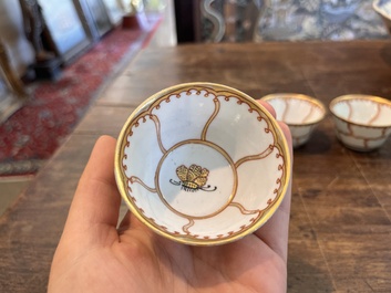 Service &agrave; th&eacute; en porcelaine de Chine dor&eacute; &agrave; d&eacute;cor de papillon, Qianlong