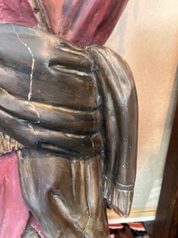 Grande paire de torch&egrave;res dites 'Aux Maures' &agrave; cinq lumi&egrave;res en bois sculpt&eacute; et polychrom&eacute;, Italie, Venise, vers 1900