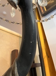 Grande paire de torch&egrave;res dites 'Aux Maures' &agrave; cinq lumi&egrave;res en bois sculpt&eacute; et polychrom&eacute;, Italie, Venise, vers 1900
