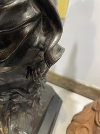 Emile Louis Picault (1833-1915): 'Maintenant sous le ciel tout repose Lamartine', alliage de bronze &agrave; patine brune sur socle en marbre, 20&egrave;me si&egrave;cle