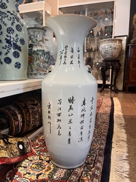 Twee Chinese famille rose vazen met geanimeerde sc&egrave;nes en een blauw-witte celadon vaas met boeddhistische symbolen, 19de/20ste eeuw