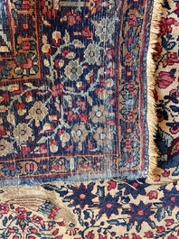 Een Perzisch Kerman (Kirman) tapijt met floraal decor, wol op katoen, eerste helft 20ste eeuw