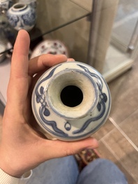 Collection vari&eacute;e en porcelaine de Chine bleu et blanc, Ming