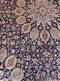 Een Perzisch Kerman (Kirman) tapijt met floraal decor, wol op katoen, 20ste eeuw