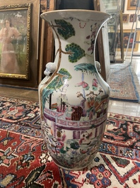 Zes Chinese famille rose en qianjiang cai vazen met floraal en figuratief decor, 19de/20ste eeuw