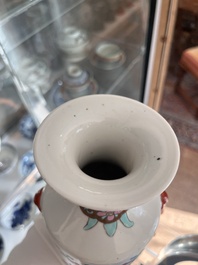 Collection vari&eacute;e en porcelaine de Chine bleu, blanc et famille rose, Qianlong et post&eacute;rieur