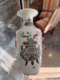 Collection vari&eacute;e en porcelaine de Chine bleu, blanc et famille rose, Qianlong et post&eacute;rieur