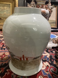 Zes Chinese famille rose en qianjiang cai vazen met floraal en figuratief decor, 19de/20ste eeuw