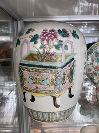 Collection vari&eacute;e en porcelaine de Chine bleu, blanc et famille rose, Qianlong et post&eacute;rieur