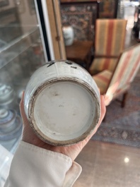 Collection vari&eacute;e en porcelaine de Chine bleu, blanc et famille rose, Qianlong et post&eacute;rieur