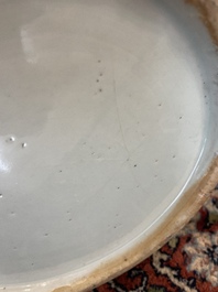 Vier Chinese blauw-witte celadon en famille rose vazen met vogels tussen bloesemtakken en herten, 19de/20ste eeuw