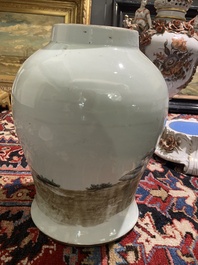 Zes Chinese famille rose en qianjiang cai vazen met floraal en figuratief decor, 19de/20ste eeuw