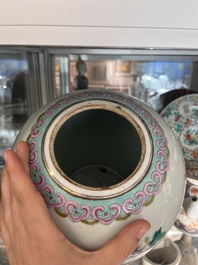 Collection vari&eacute;e en porcelaine de Chine bleu, blanc et famille rose, Qianlong et post&eacute;rieur