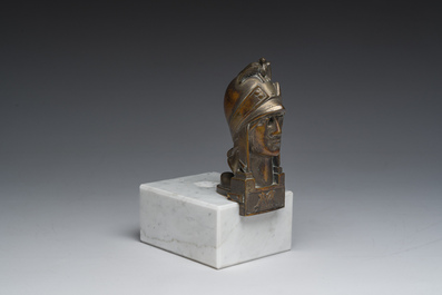 Pierre De Soete (1886-1948): Minerva, bruingepatineerd brons op een witmarmeren basis
