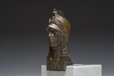 Pierre De Soete (1886-1948): Minerva, bruingepatineerd brons op een witmarmeren basis