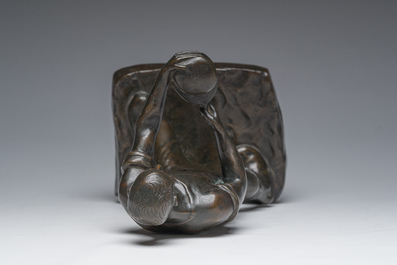 Jozef Cantr&eacute; (1890-1957): The bread baker, brown patinated bronze, foundry mark 'Vindevogel'