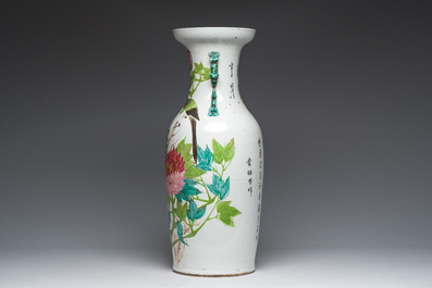 A Chinese qianjiang cai vase with a bird among blossoming branches, 19th/20th C.