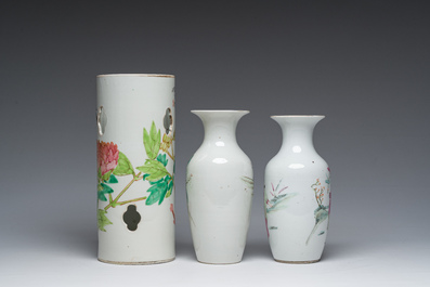 A Chinese reticulated qianjiang cai hatstand with birds among blossoming branches and two famille rose vases with animated design, 19th/20th C.