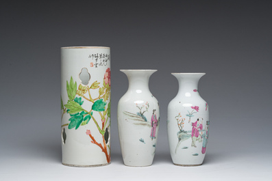 A Chinese reticulated qianjiang cai hatstand with birds among blossoming branches and two famille rose vases with animated design, 19th/20th C.