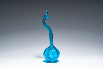 Een islamitische blauwgekleurde glazen parfumsprinkler of traanfles ('ashkdan'), Qajar, Iran, 19de eeuw