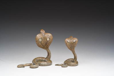Franz Xaver Bergmann (1861-1936): Twee Weense polychroom koud beschilderde bronzen modellen van cobra's, 19de/20ste eeuw