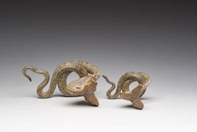 Franz Xaver Bergmann (1861-1936): Twee Weense polychroom koud beschilderde bronzen modellen van cobra's, 19de/20ste eeuw