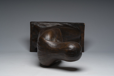 Pieter Franz Tinel (1895-1964): De geknielde vrouw, bronsgepatineerd plaaster