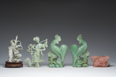 Negen Chinese sculpturen in hardsteen, w.o. jade en kwarts, 19de/20ste eeuw