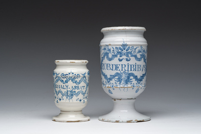 Twee blauw-witte apothekerspotten, mogelijk Antwerpen, 18de eeuw