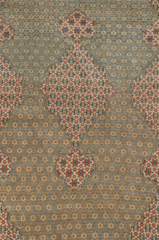 Een Perzisch (Qum/Ghom) tapijt met geometrisch floraal decor, wol op katoen, 20ste eeuw