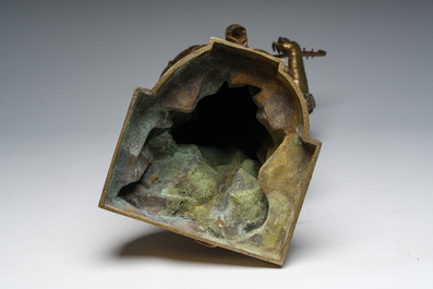 Cesar Costantino R. Ceribelli (1841-1918): Female minstrel, gilt bronze