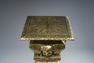 A French Historism metal and gilt brass stand with putti and acanthus leaves, 19th/20th C.