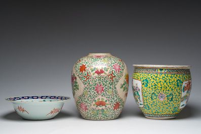 A Chinese Nanking crackle glazed famille rose jar with roosters and flowers, Kangxi mark, a bowl and a famille verte jardini&egrave;re, 19th/20th C.