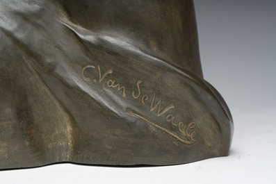 Charles Van De Waele (19de/20ste eeuw): Bust of a lady, patinated bronze, marked 'Ch. Vindevogel Gand Fondeur'