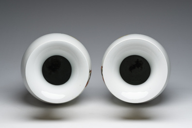 Deux pairs de vases en porcelaine de Chine famille rose et famille verte &agrave; d&eacute;cor d'oiseaux parmi des branches fleuries et de sc&egrave;nes anim&eacute;es, 20&egrave;me s.