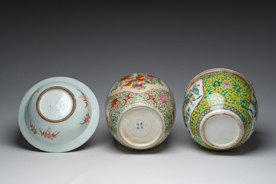 A Chinese Nanking crackle glazed famille rose jar with roosters and flowers, Kangxi mark, a bowl and a famille verte jardini&egrave;re, 19th/20th C.