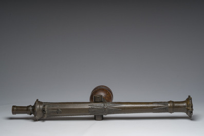 An Indonesian or Malaysian bronze mobile 'Lantaka' cannon, 18th/19th C.