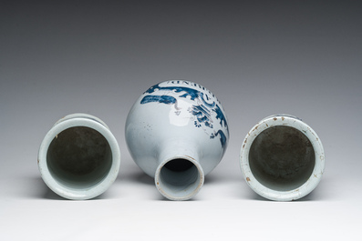 A varied collection of ten Delft blue and white pharmacy jars, 18th/19th C.