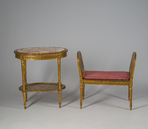 A French Louis XVI style eight-piece carved and gilt wooden salon set, 19th/20th C.