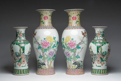 Deux pairs de vases en porcelaine de Chine famille rose et famille verte &agrave; d&eacute;cor d'oiseaux parmi des branches fleuries et de sc&egrave;nes anim&eacute;es, 20&egrave;me s.