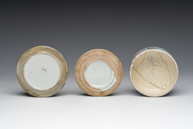 Four Chinese famille rose and qianjiang cai jars with animated scenes and floral and 'Wu Shuang Pu' design, 19th/20th C.