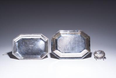 A varied collection of English silver and silver-plated tableware, 19th/20th C.