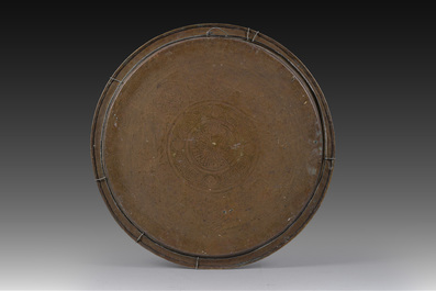A large Islamic 'Mamluk revival' inlaid brass tray, Egypt or Syria, 19th/20th C.