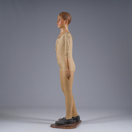 A French 'Buste Girard Paris' mannequin with a bicorne, mixed media (wood, fabric, papier-m&acirc;ch&eacute;, etc.), first half 20th C.