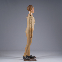 A French 'Buste Girard Paris' mannequin with a bicorne, mixed media (wood, fabric, papier-m&acirc;ch&eacute;, etc.), first half 20th C.