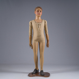 A French 'Buste Girard Paris' mannequin with a bicorne, mixed media (wood, fabric, papier-m&acirc;ch&eacute;, etc.), first half 20th C.
