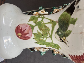 A Chinese qianjiang cai vase with a bird among blossoming branches, 19th/20th C.